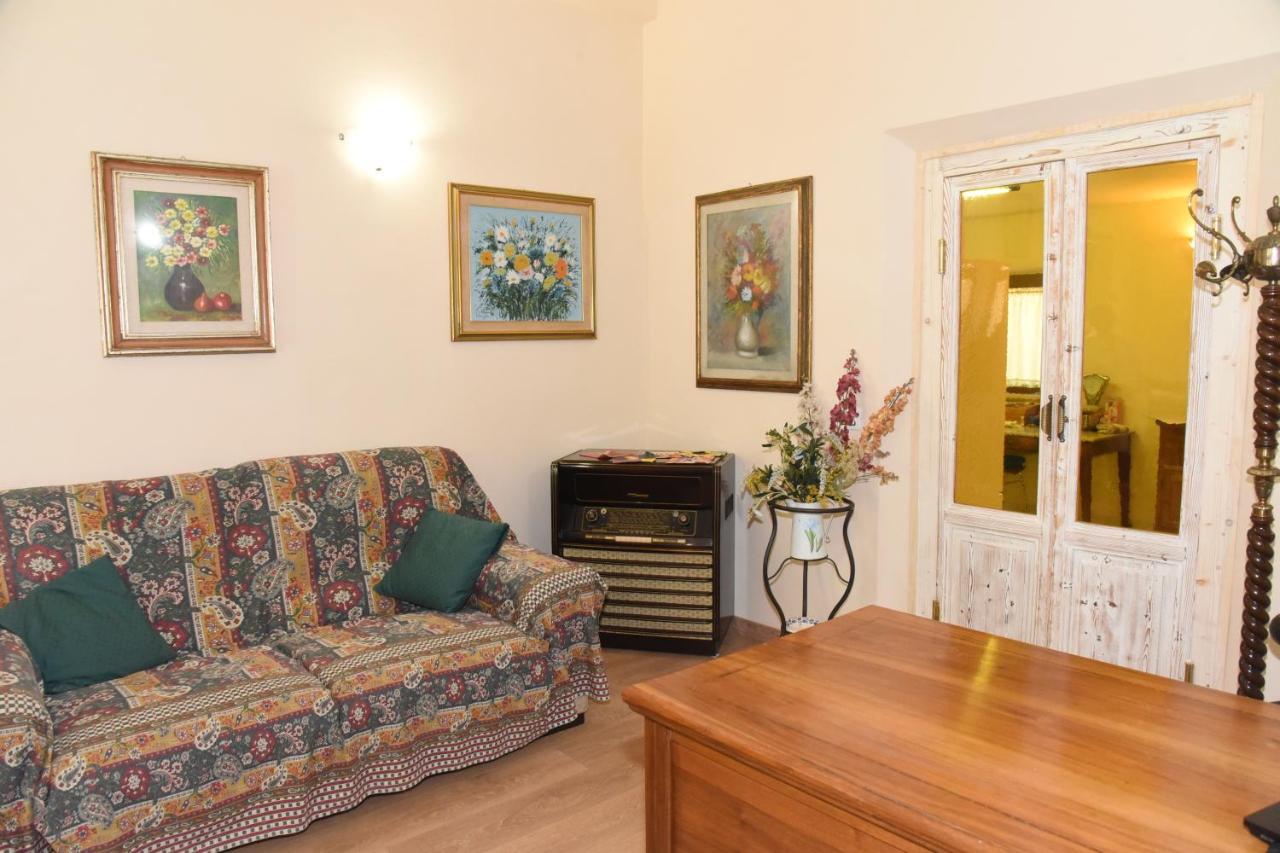 Albergo La Rosetta Chiusi Exterior photo