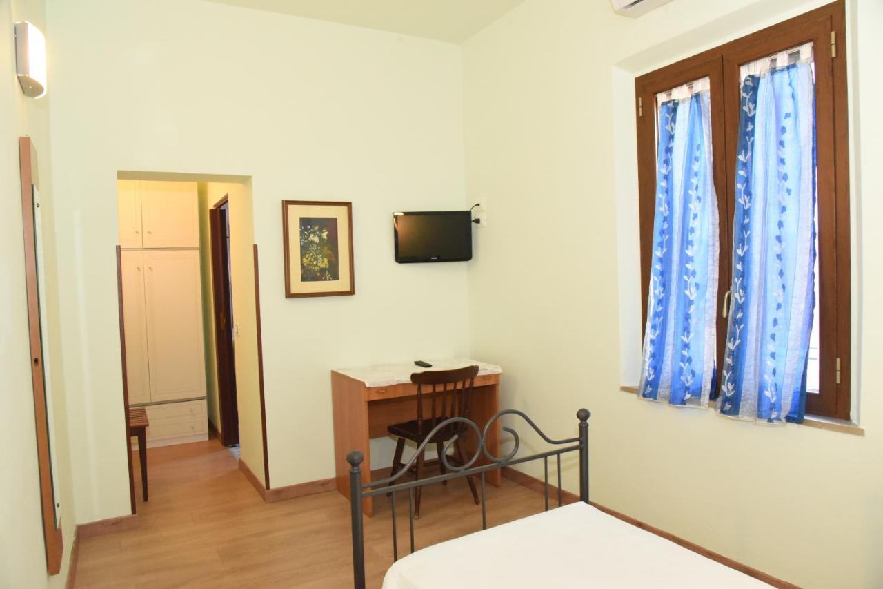 Albergo La Rosetta Chiusi Exterior photo
